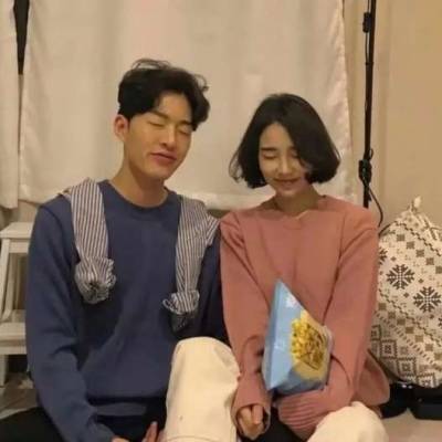 情侣头像一左一右配对真人霸气(12张)