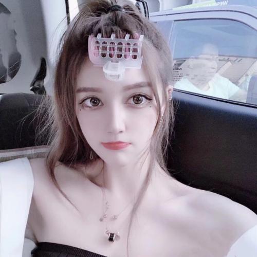 2024年四十岁女人微信头像(共12张)