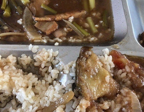 吐槽食堂饭难吃的说说