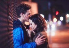特别爱一个女人的说说