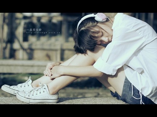 表达自己睡不着的朋友圈