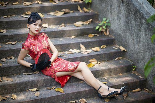 夸赞旗袍女人美句(精选60句)
