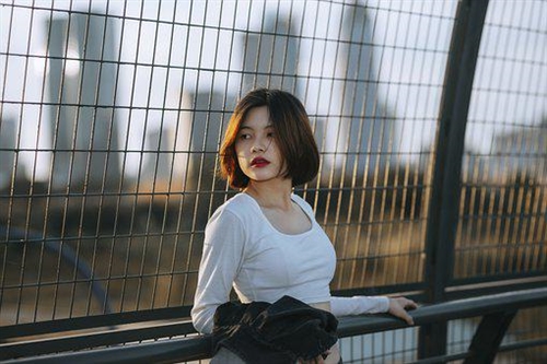 突然情绪崩溃的说说(62句)