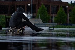 听一首歌听见流泪的说说(精选91句)