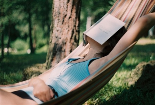 早上起不来的搞笑说说(通用24句)