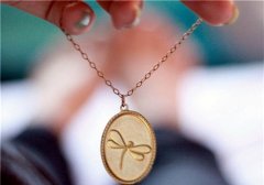 做一个不再粘人的说说(23句)