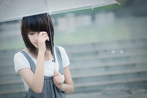 形容下雨天的唯美句子(热门69句)