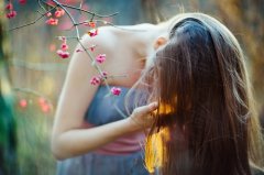 自嘲心酸句子说说短句(优选84句)