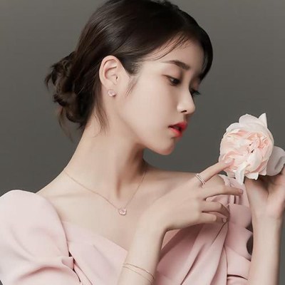 2023新款女生头像潮(精选44张)