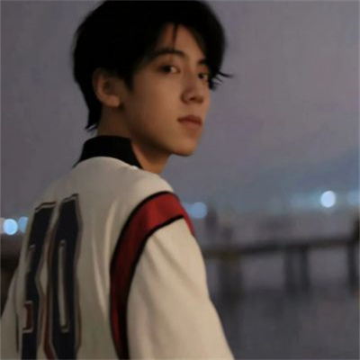 冷门小众高级头像男生真人帅气图片(优选34张)