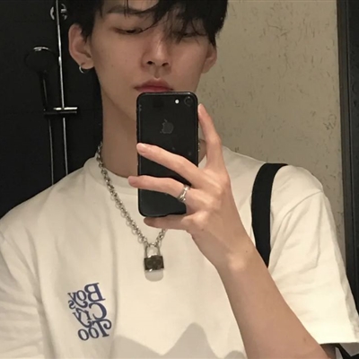 意境简洁男生扣扣头像(25张)