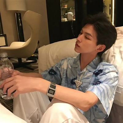 意境简洁男生扣扣头像(25张)