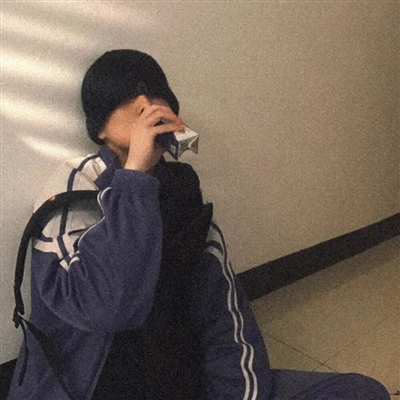 意境简洁男生扣扣头像(25张)