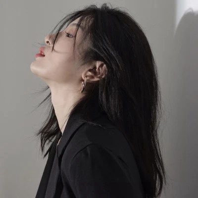 2023忧郁伤感美女头像高清图片(精选46张)