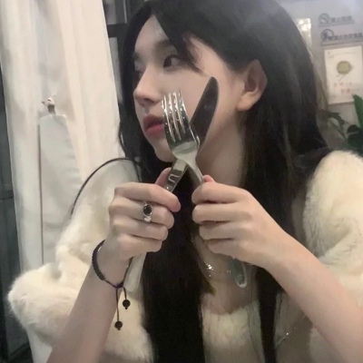 2023忧郁伤感美女头像高清图片(精选46张)