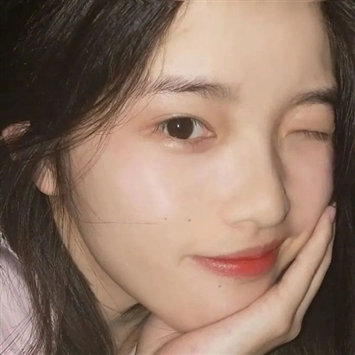 高清开心活泼的女生头像图片(共28张)