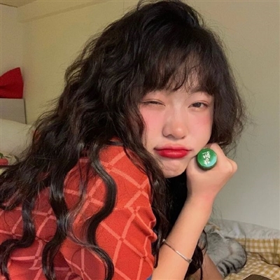 高清开心活泼的女生头像图片(共28张)