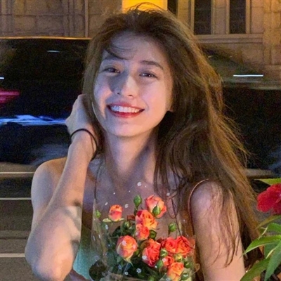高清开心活泼的女生头像图片(共28张)