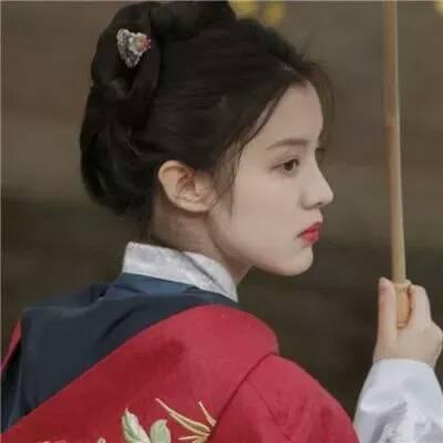 2023微信真人闺蜜古风头像一人一张(共20张)