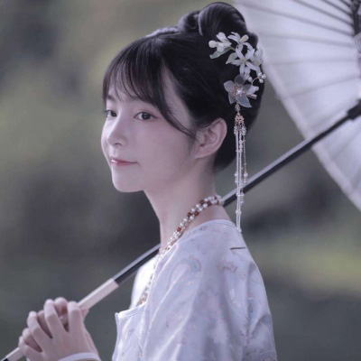 2023微信真人闺蜜古风头像一人一张(共20张)