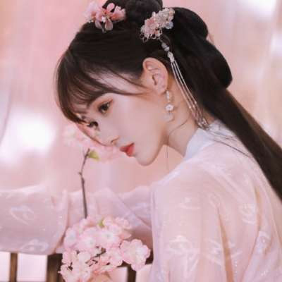 2023微信真人闺蜜古风头像一人一张(共20张)