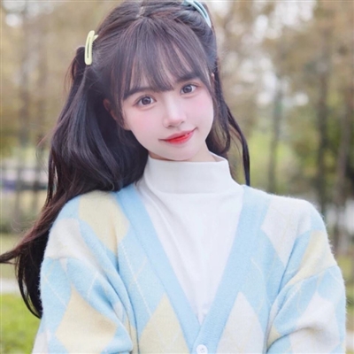个性的简单女生气质头像(精选24张)