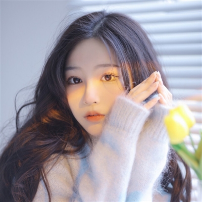 个性的简单女生气质头像(精选24张)