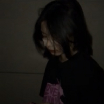 对镜自拍不露脸女生头像大全(共37张)