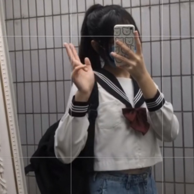 对镜自拍不露脸女生头像大全(共37张)