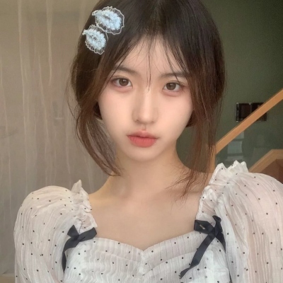 干净又治愈的女生头像(共34张)