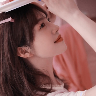 干净又治愈的女生头像(共34张)