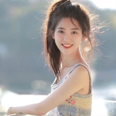 干净又治愈的女生头像(共34张)