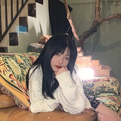 干净又治愈的女生头像(共34张)