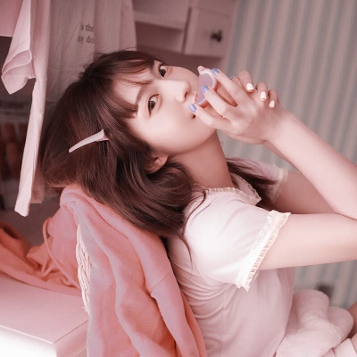 干净又治愈的女生头像(共34张)