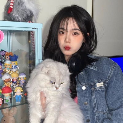 干净又治愈的女生头像(共34张)