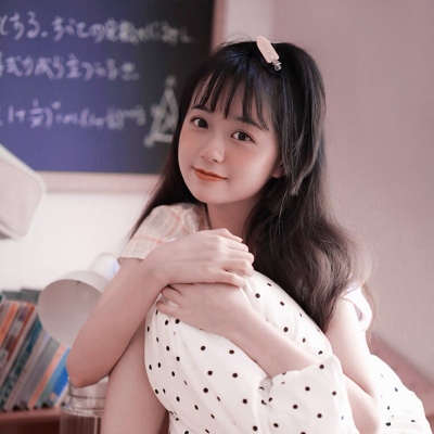 干净又治愈的女生头像(共34张)
