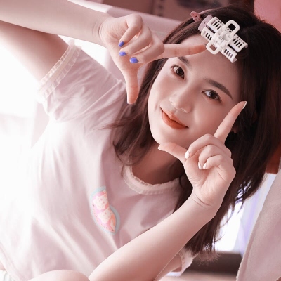 干净又治愈的女生头像(共34张)