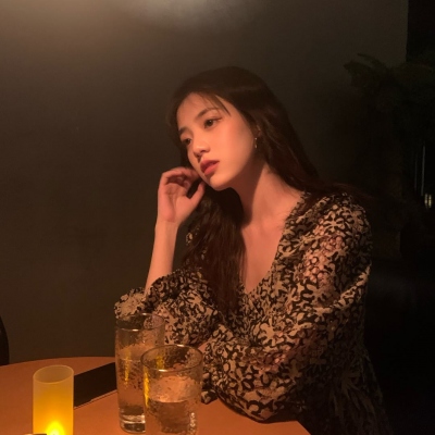 干净又治愈的女生头像(共34张)