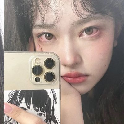 女生小众高级感头像真人图片(共18张)