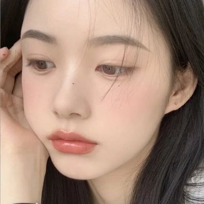 女生小众高级感头像真人图片(共18张)