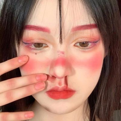 女生小众高级感头像真人图片(共18张)