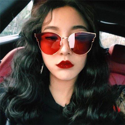 最酷的2023女生头像(优选24张)