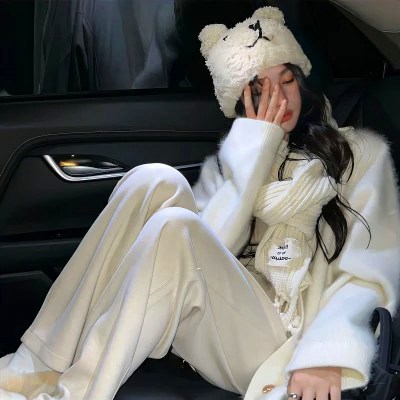 最酷的2023女生头像(优选24张)
