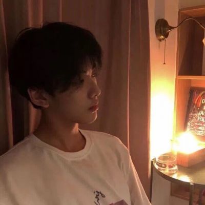 低调不像情头的好看头像(20张)