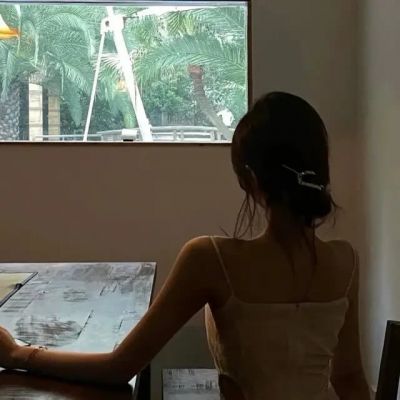 低调不像情头的好看头像(20张)