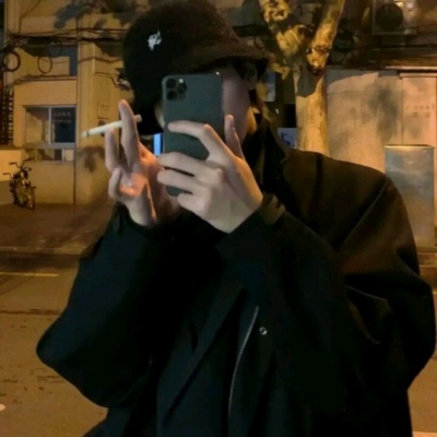 最新版2023男生搞怪手机控头像大全(优选22张)