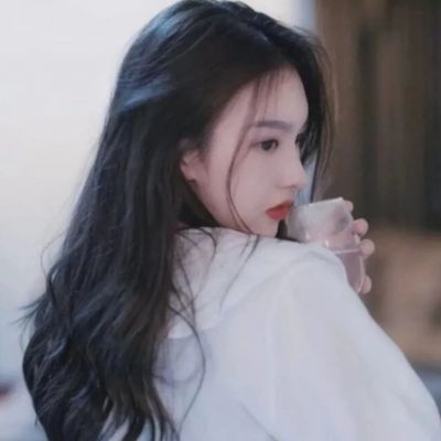 伤感唯美女生头像合集(精选34张)