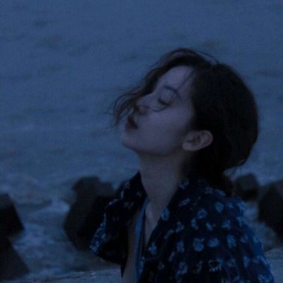 伤感唯美女生头像合集(精选34张)