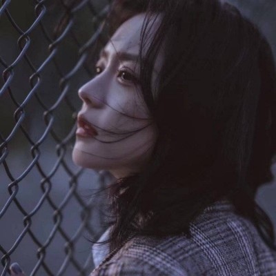 伤感唯美女生头像合集(精选34张)