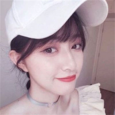 戴帽子可爱女生头像(24张)